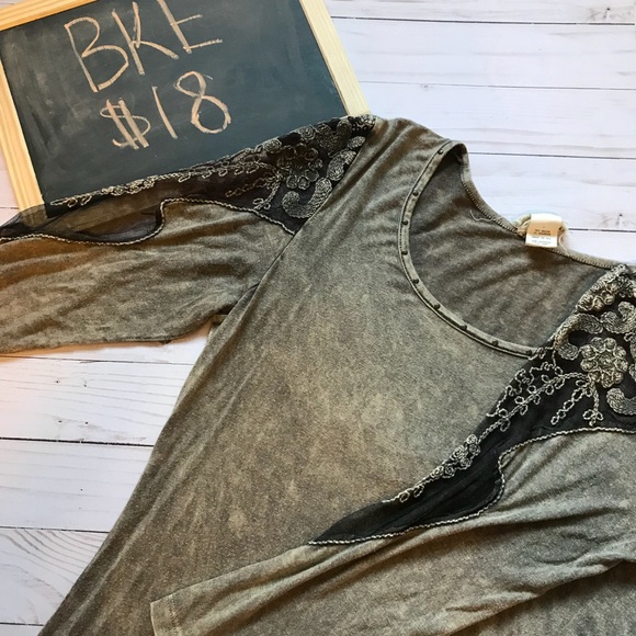 gimmicks by BKE Tops - Gimmicks by BKE top with open lace detail